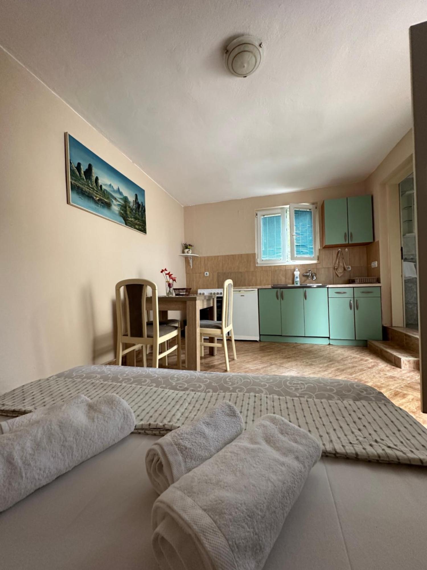 Apartman Nina Risan Exterior foto