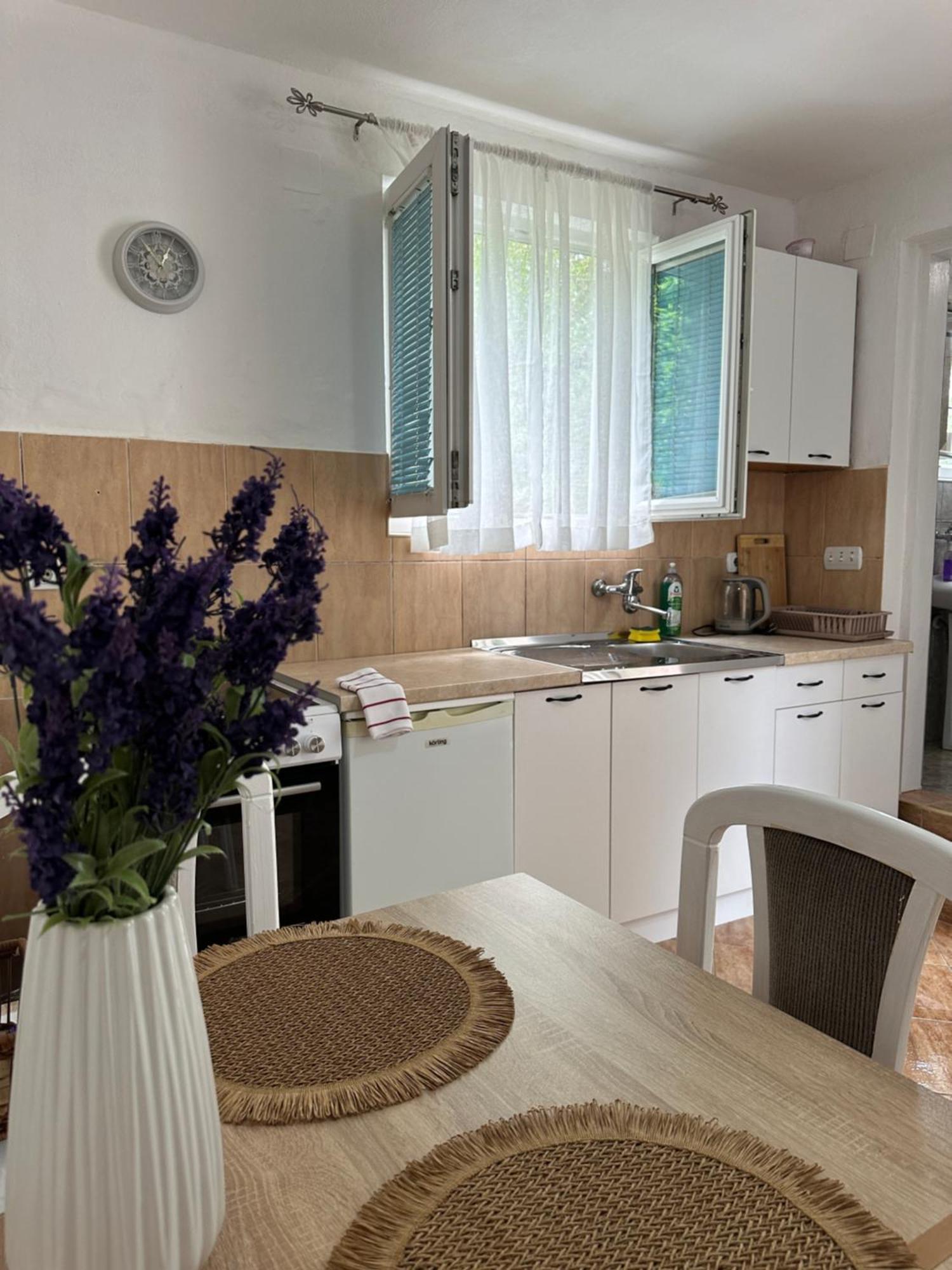 Apartman Nina Risan Exterior foto